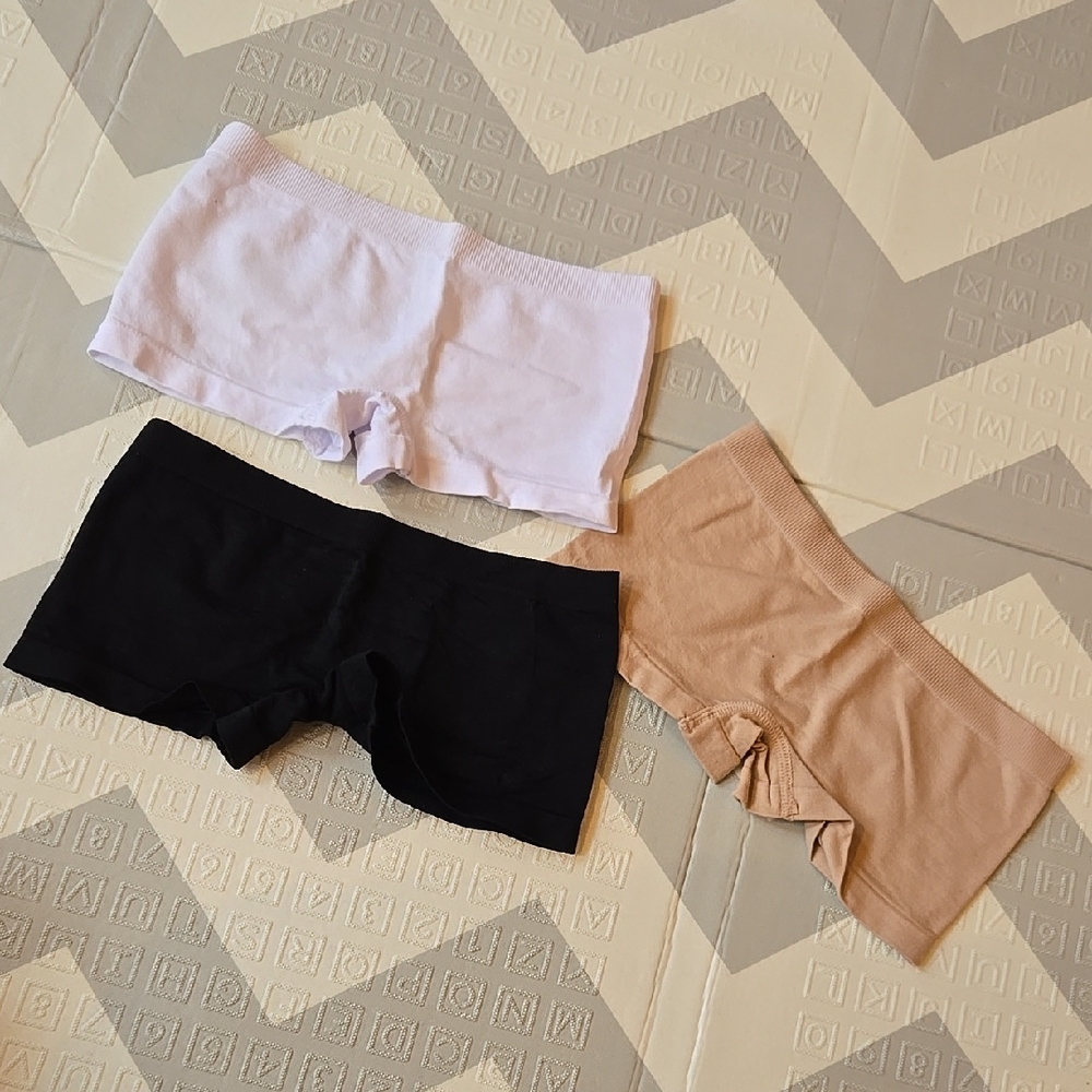 Girls Black, White, and Tan Panty Shorts Size S
